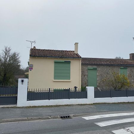 Vendee - Petite Maison De Vacances La Genetouze  エクステリア 写真